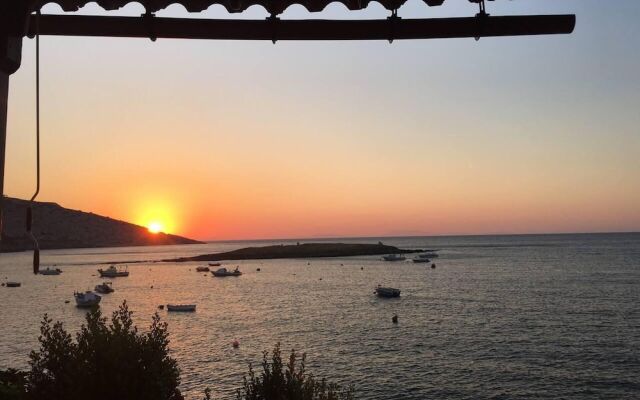 Remarkable 3double-bed House in Daskalio