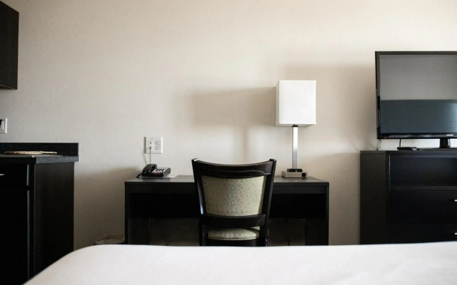 Black Gold Suites Stanley