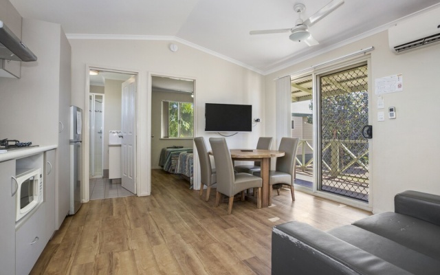 The Cove Holiday Village – Guest Rooms – Point Samson