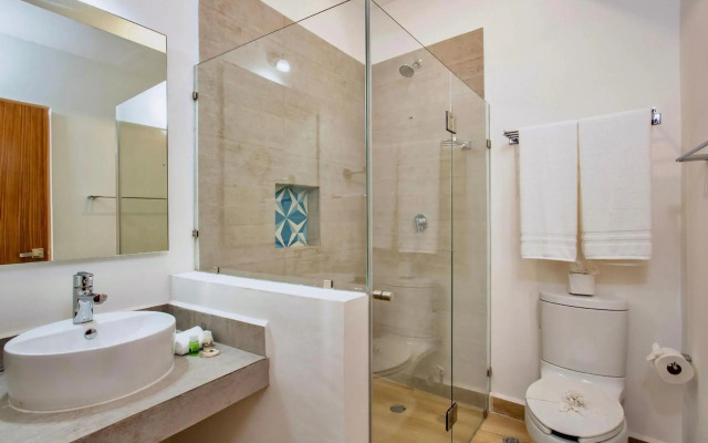 Increíble Townhouse de 3 Rec. con Alberca Privada