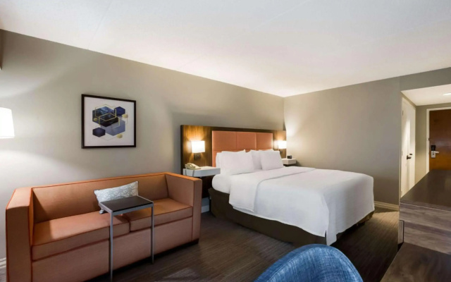 Hampton Inn by Hilton Philadelphia / Willow Grove