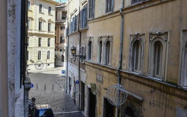 Stylish apartment in central Rome