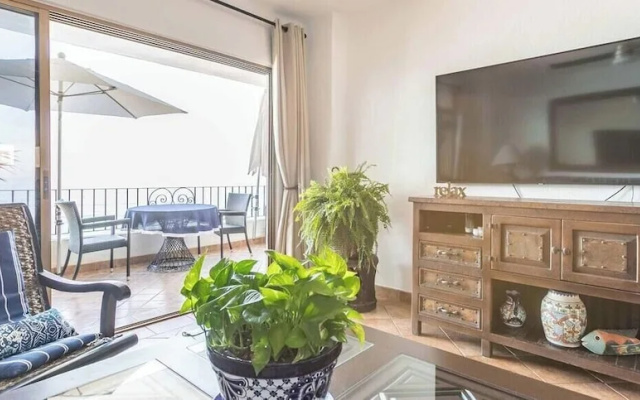 Ocean View 2Br Condo-balcony-beach-pool - 610