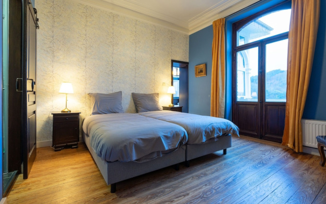 Elegant Castle for 19 Guests