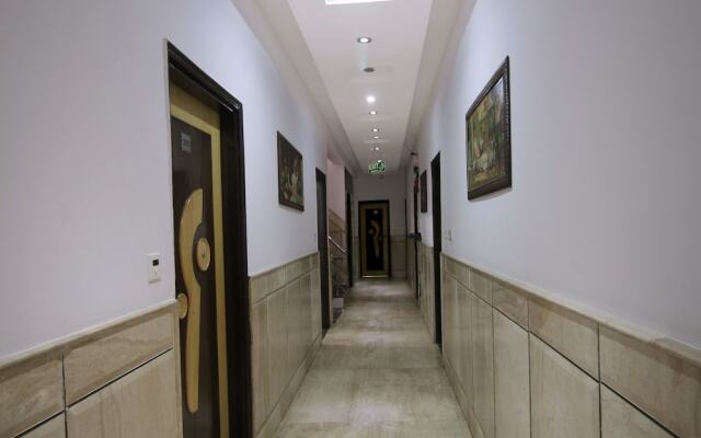 OYO 6408 Hotel Delhi Heart