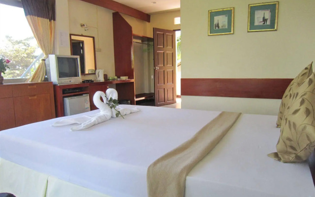 Thaniza Beachfront Resort