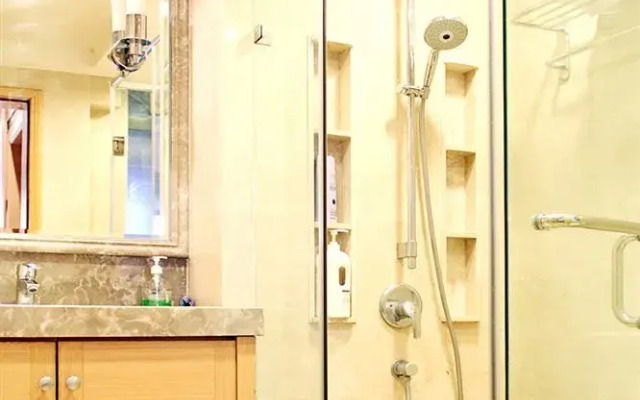 Private-enjoyed home HuiFeng Apartment Hotel