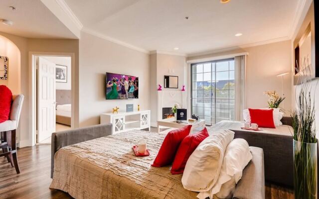 Gorgeous LA LA Land Beverly Hills 2BR - Fast Wifi - Free Parking! (BW2)