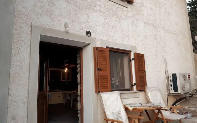 Old House Villa Moudros Kaminia Lemnos Holidays