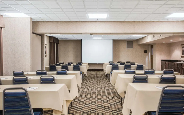 Hampton Inn Cleveland Airport - Tiedeman Road