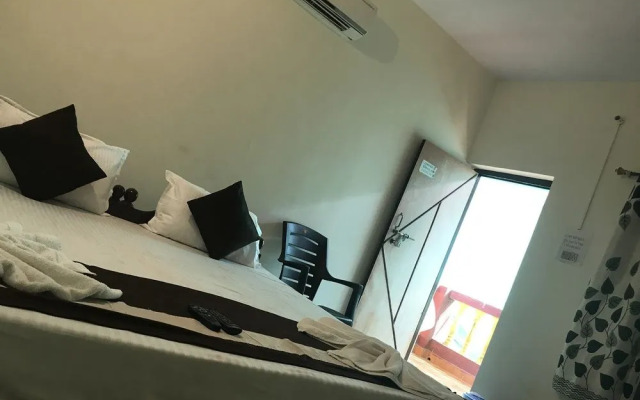 Oyo 26605 Bharat Guest House
