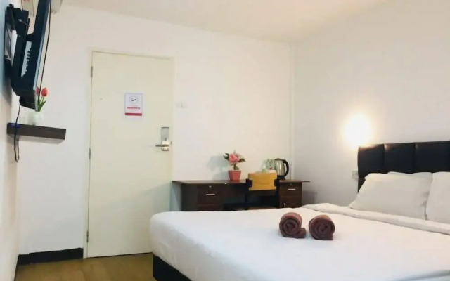 Owl's Nest Hostel