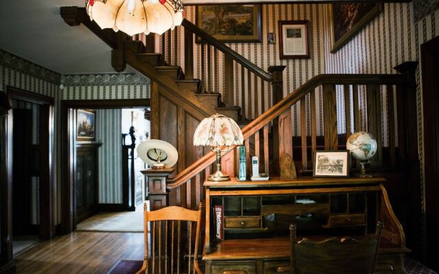 Brownsville Road House Bed Breakfast