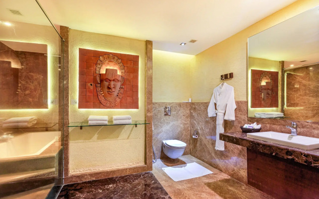 Flora Airport Hotel and Convention Centre Kochi
