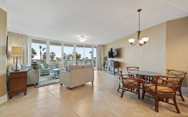 Crc0213 3 Bedroom Condo