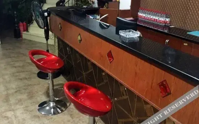 Youjia Business Hotel(宁波优家商务宾馆)