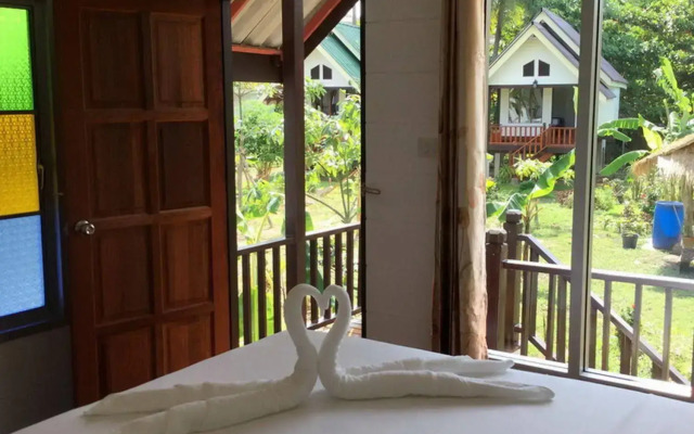 Lanta Andaleaf Bungalow