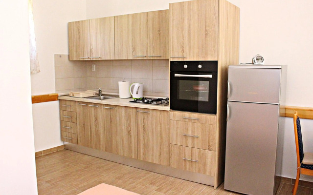 Studio Apartman Zara