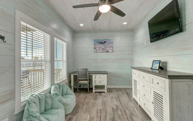 Copano Shores Seaside Paradise Home by Redawning