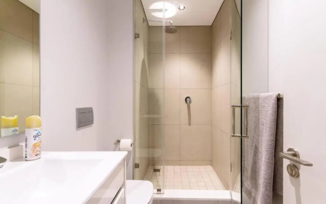 Alimama Spaces: the Pinnacle Ellipse