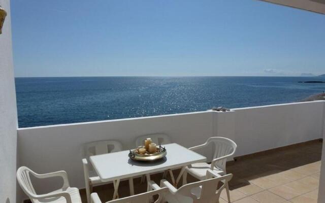 Estepona Frontline Beach Homely 3 bedrooms duplex with amazing views