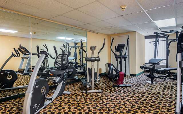 Quality Suites Atlanta Airport East