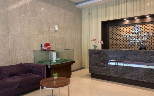 Capital O 93636 La Grande Apartment By UJM