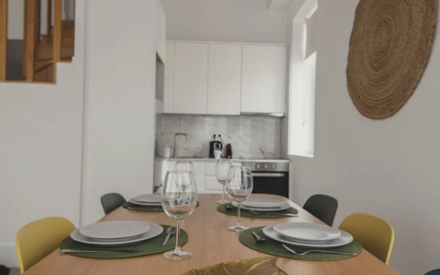 Vibrant Porto Apartments-Heroismo Metro