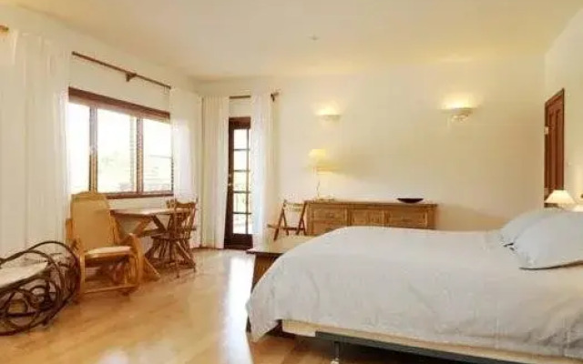 Furry Creek Bed & Breakfast