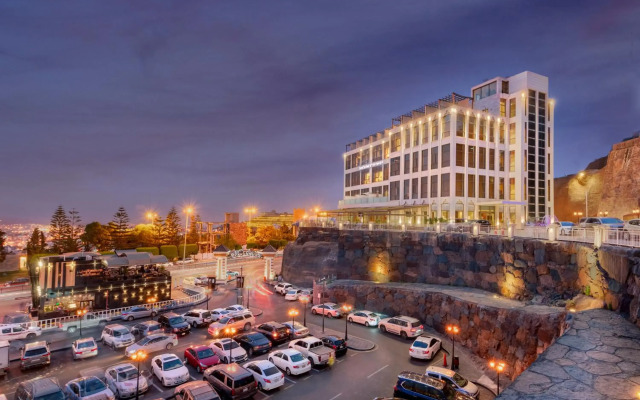 Sarwat Park Hotel