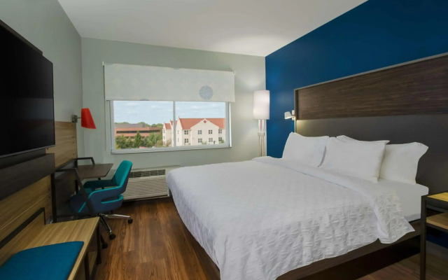 Tru by Hilton Columbus Airport