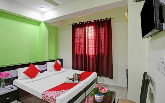 OYO Flagship 88302 Shyam Residency Near Lotus Temple