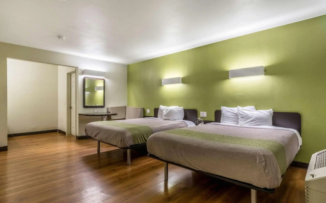 Motel 6 Redlands, CA