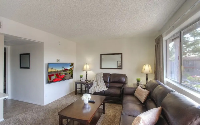Park Suites at 237 - One Bedroom Apartment