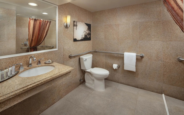 Avenue of the Arts Costa Mesa, a Tribute Portfolio Hotel