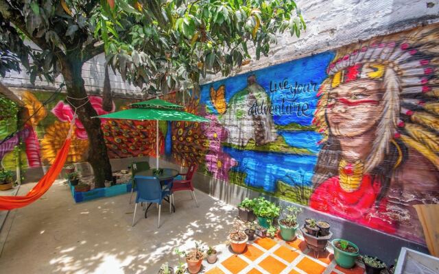 Blue Coast Hostal - Hostel