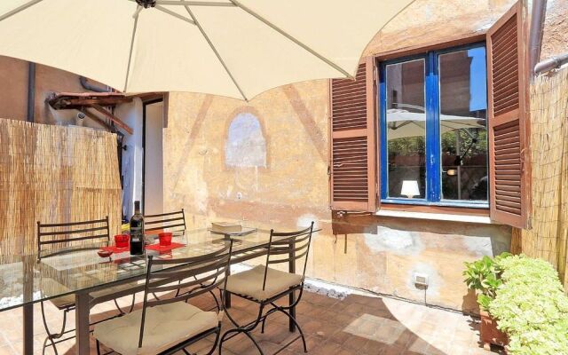 Colosseo Nice Terrace Apartment