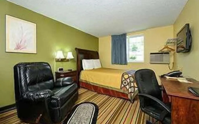 Super 8 Minot
