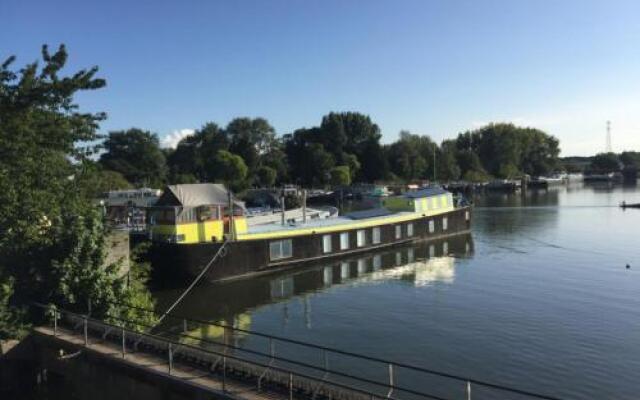 The Island Houseboat