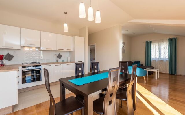 Private Holiday Home in Petrcane by the Sea