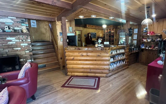 Arrowhead Pine Rose Cabins