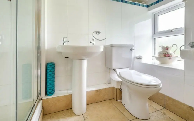 Charming holiday home in Aberdaron with Private Garden