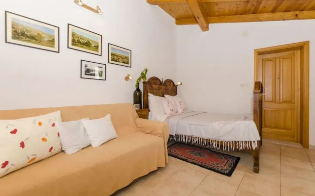 Apartments and Room Lucijo