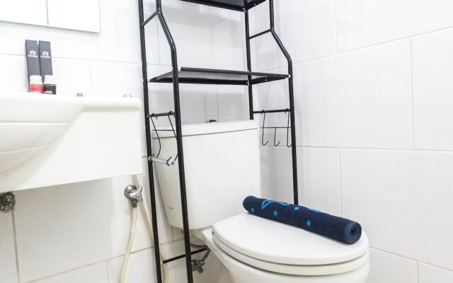 Convenient 3BR Apartment at Waterplace Residence Pakuwon Indah