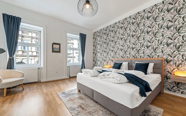 4ty3-Apartments Rochus-Market is calling