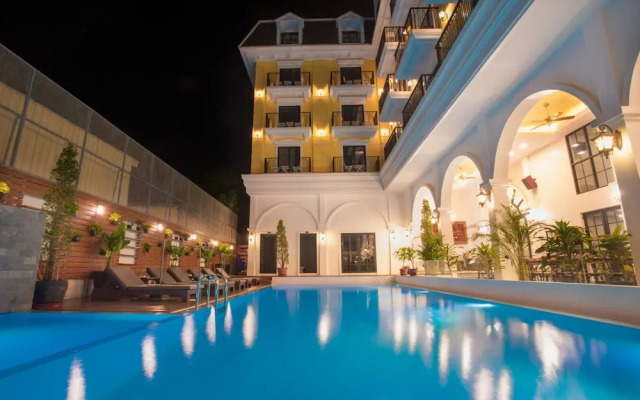 Angkor Zhe Jiang Hotel