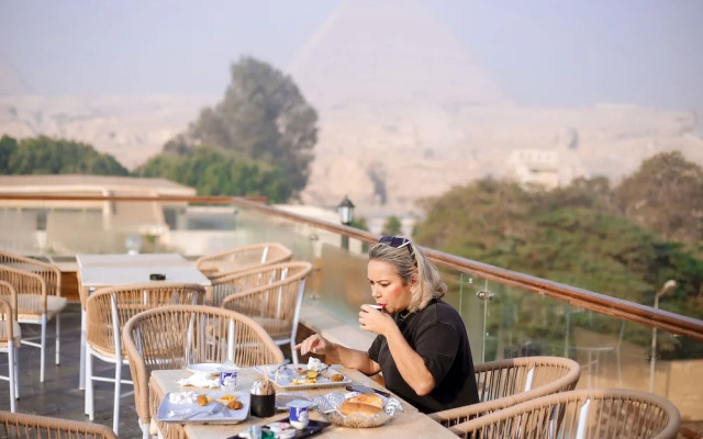 Shadow Pyramids View INN