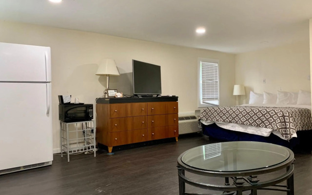 Penn Lodge Hotel & Suites