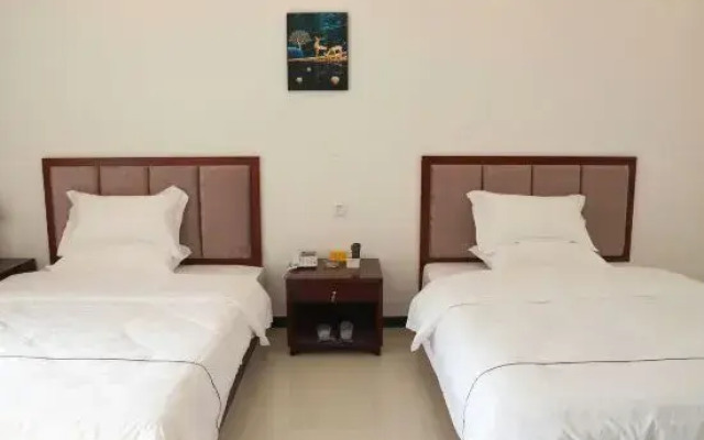 Xinzheng Taialleju Hotel