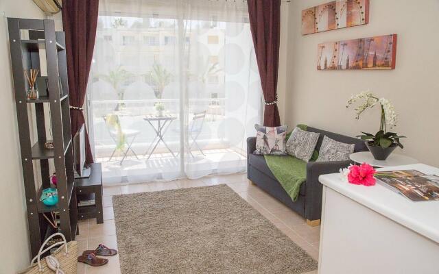 Paphos Love Nest Apartment